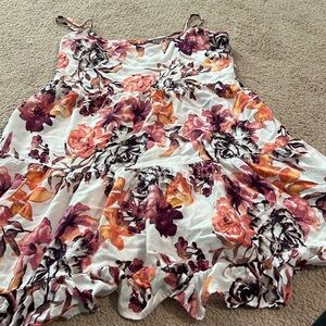 Women’s white floral dress adjustable straps size medium